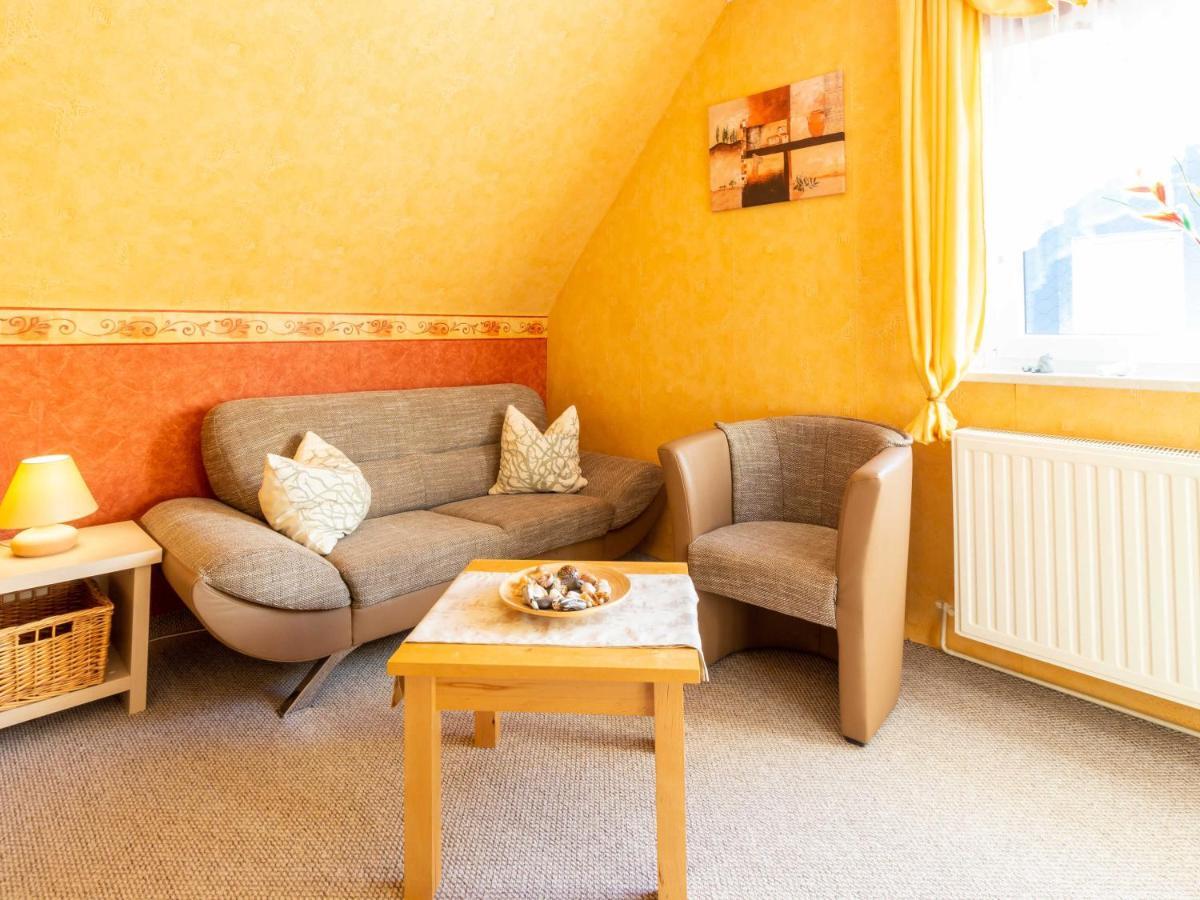 Ferienwohnung Familie Schmidt Bergen Auf Rugen Esterno foto